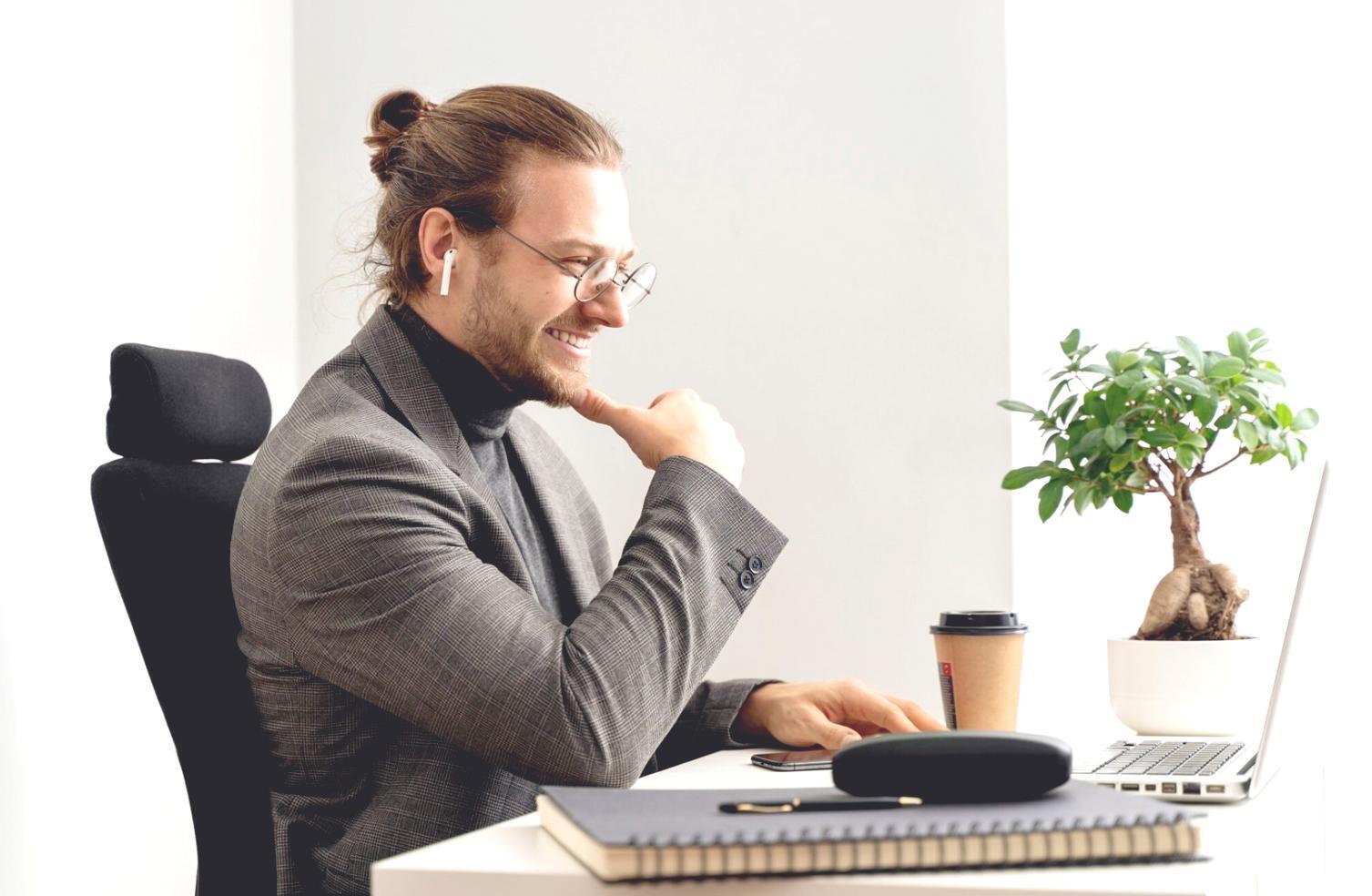 Trading psychology workspace showing market analysis tools